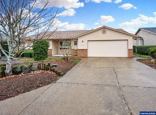 2110 Camellia Way, Woodburn, OR
