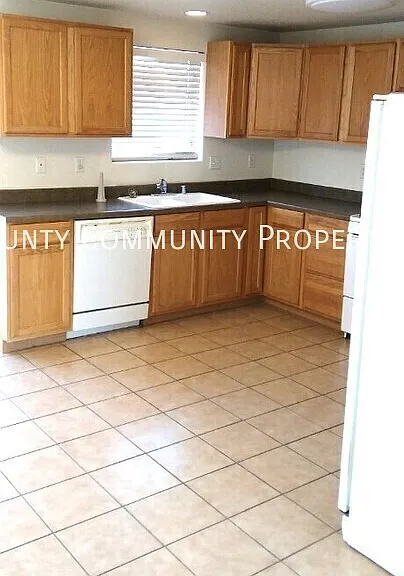 6589 Mission Ave — Photo 13