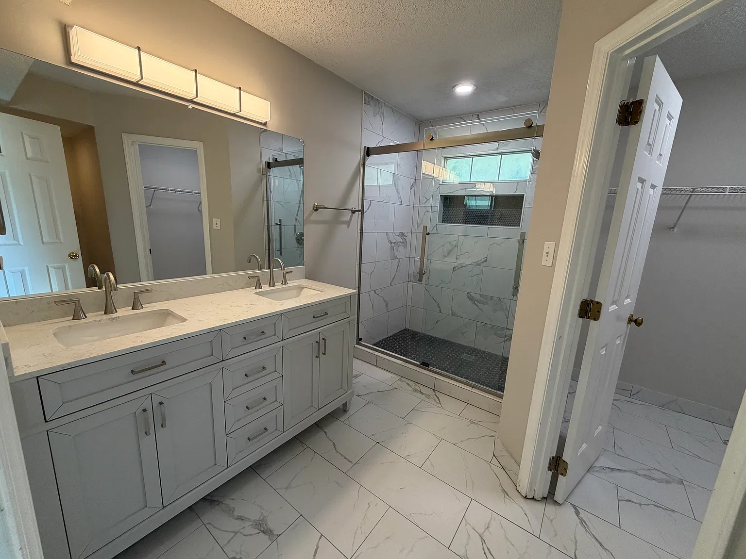 11850 Broadwater Ln — Photo 2