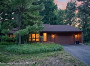 1170 Teakwood Cir, Haslett, MI 48840