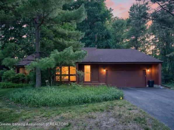 1170 Teakwood Cir, Haslett, MI 48840