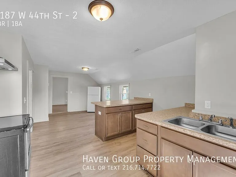 3187 W 44th St #2 — Photo 10