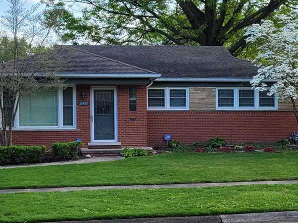 21406 Broadstone St, Harper Woods, MI 48225