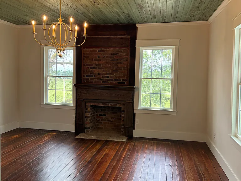 205 Railroad Rd — Photo 16