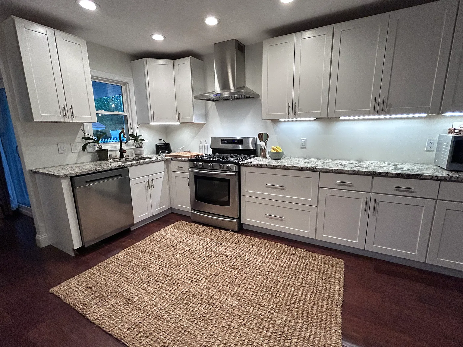 2 bed, 1644 sqft, $3,500 — Photo 3