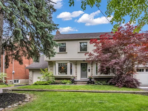 38 Edgemore Dr, Toronto, ON M8Y 2N3