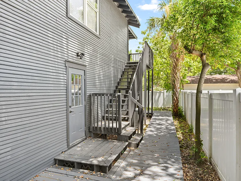 209 W Gladys St #2 — Photo 18