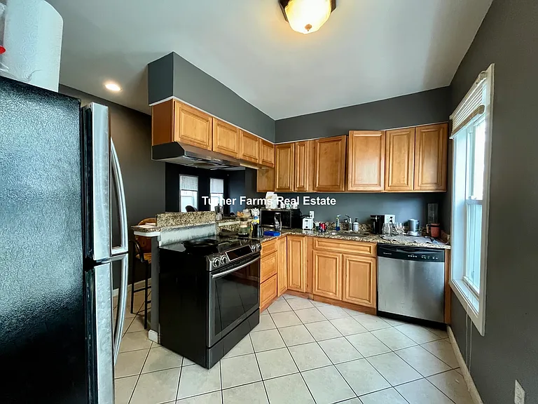 25 Sudan St #1R — Photo 7