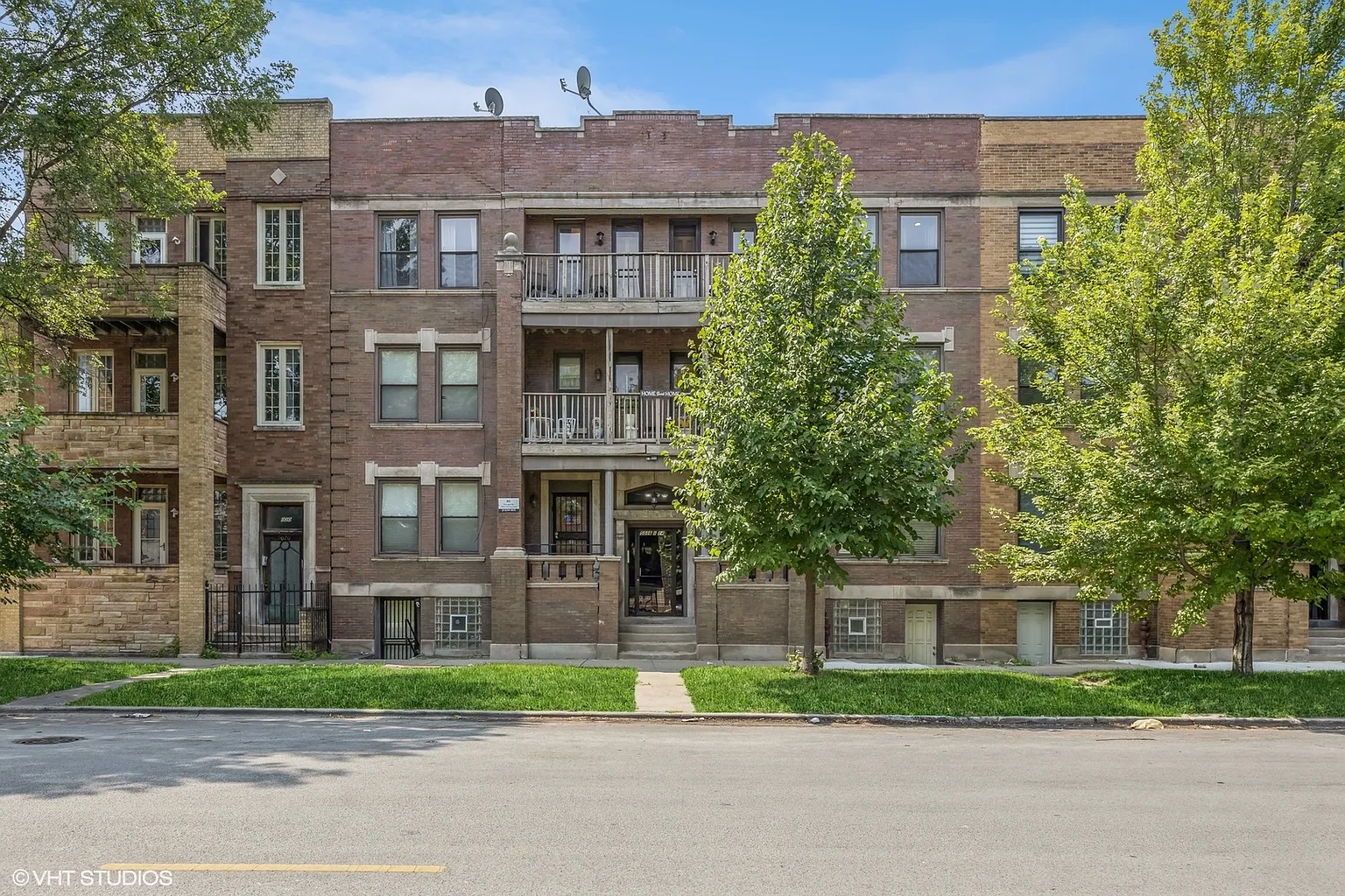 5014 S Prairie Ave APT 3 photo 1