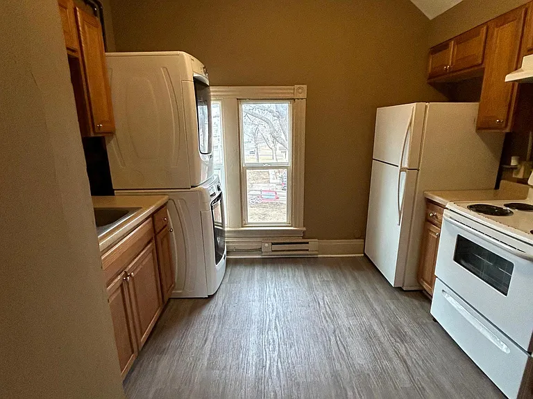 629 9th Ave S #2 — Photo 4