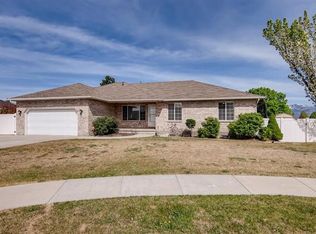 9657 S Lily Garden Ct, South Jordan, UT 84095