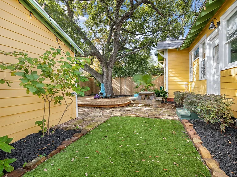 4823 Fannin Dr — Photo 41