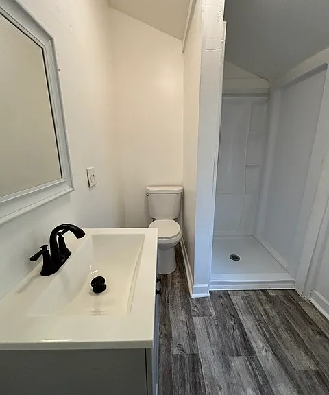 460 Locust St #4 — Photo 6
