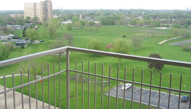 1st image of 6833 N Kedzie Ave APT 1112