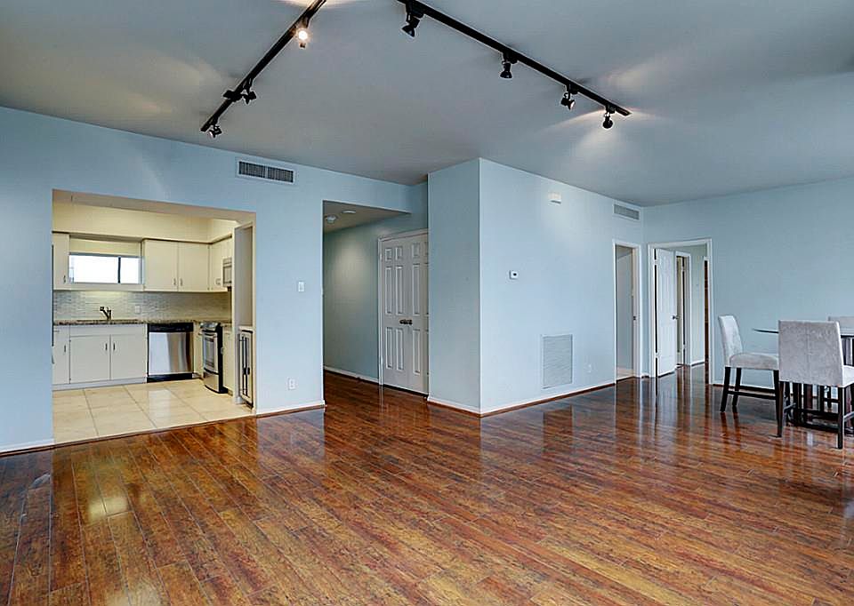 1st image of 14 Greenway Plz Unit 12L