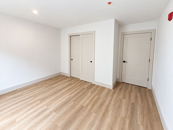 4th image of 131 Church St #11399242