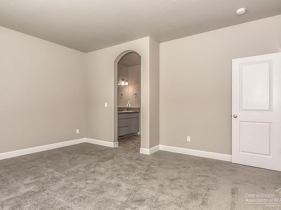 Photos of similar product. Not actual home.