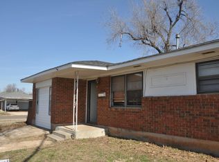 300 S Irving Dr, Moore, OK 73160