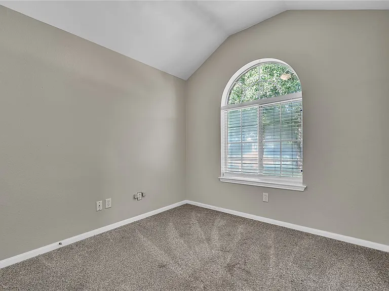 3715 Westfield Dr — Photo 12