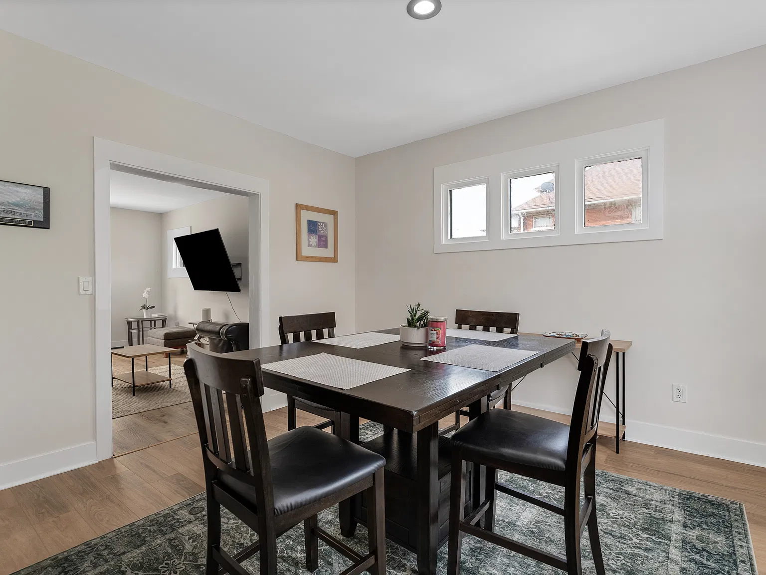 220 W Buena Vista St — Photo 4