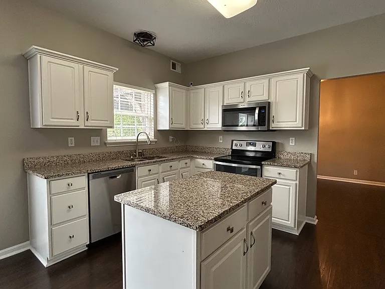 10109 Spring Gate Dr — Photo 6