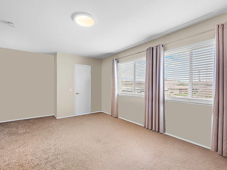 4690 Larwin Ave — Photo 10