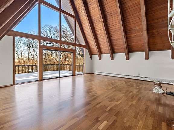 5th image of 7814 N Pillow Hill Rd