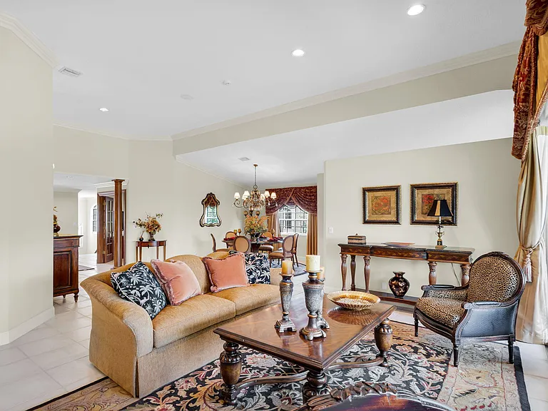 222 Legendary Cir — Photo 26