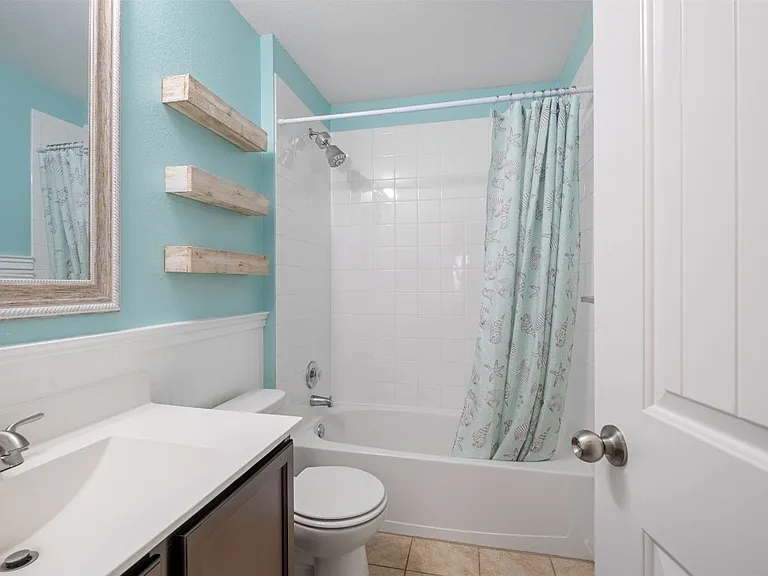 118 Leona River Trl — Photo 41