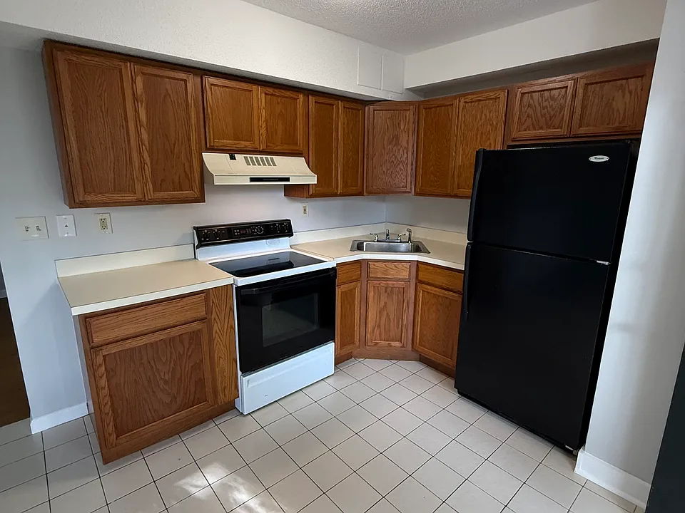 6 Crown St #2