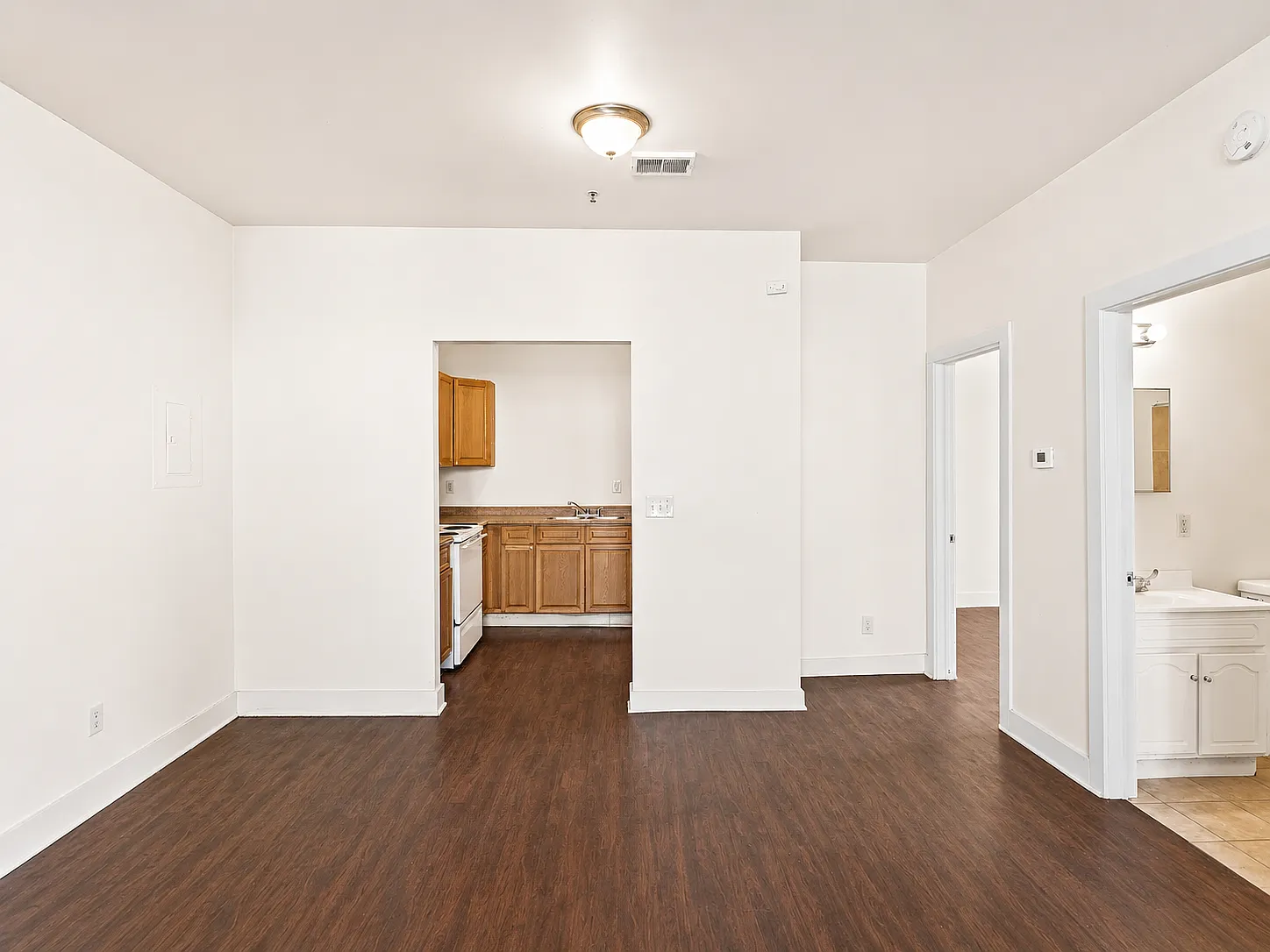 2 bed, 900 sqft, $1,297 — Photo 3