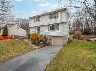 354 Fruitwood Dr, Bethel Park, PA 15102