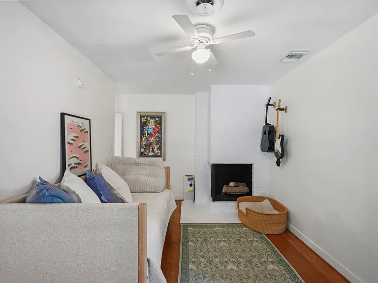2045 Armour St — Photo 16