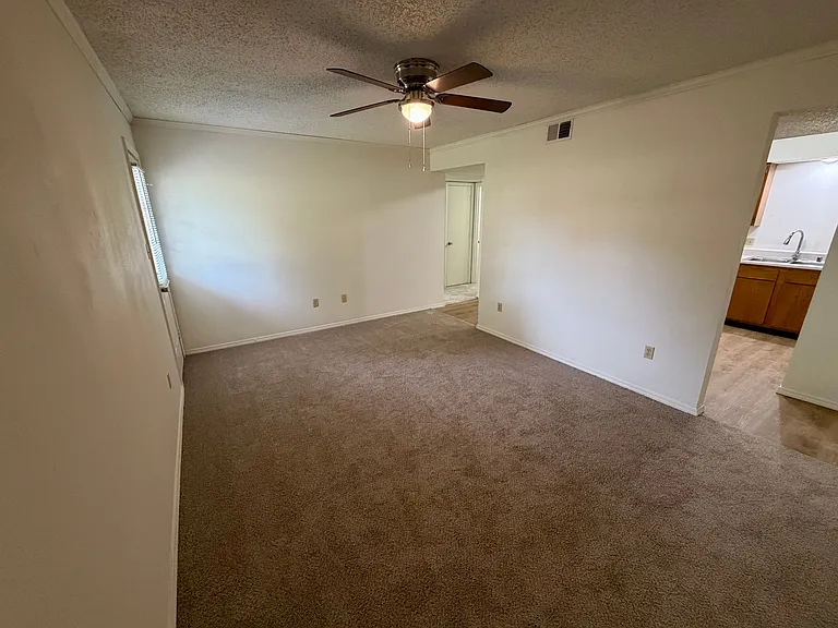 Marina Apartments — Photo 7