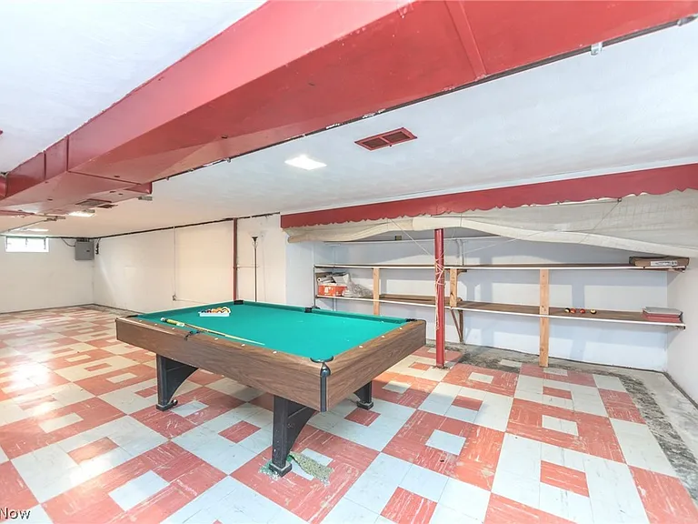 23721 Greenlawn Ave — Photo 37