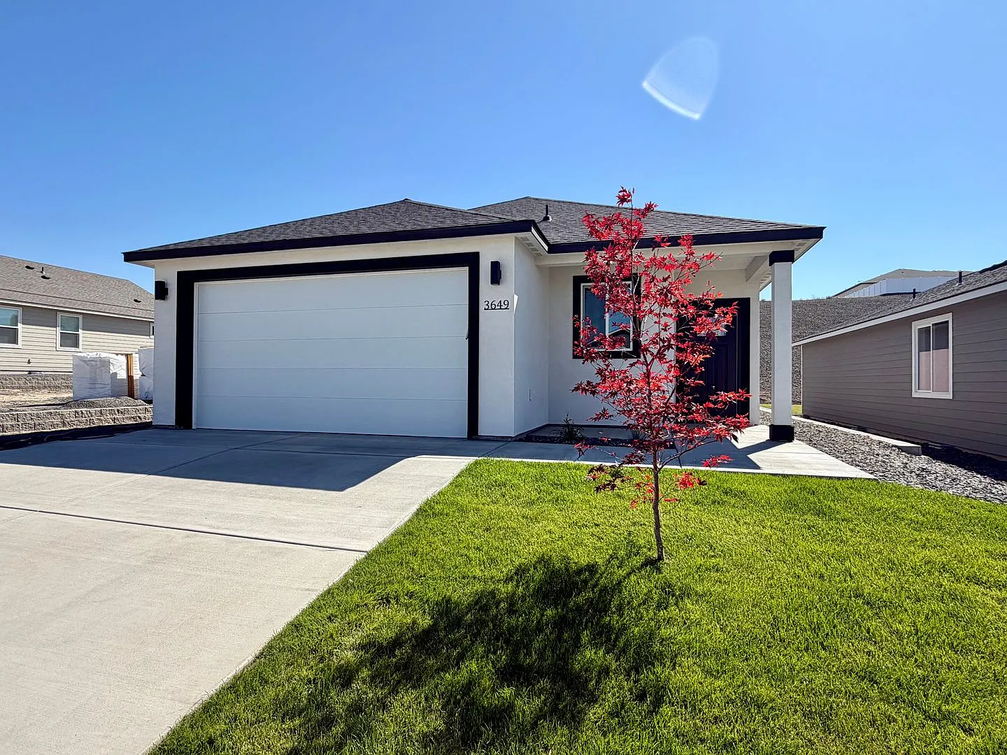 Brand New & Beautiful! 3 bed, 2 ba, Quartz Countertops and More! — Photo 1