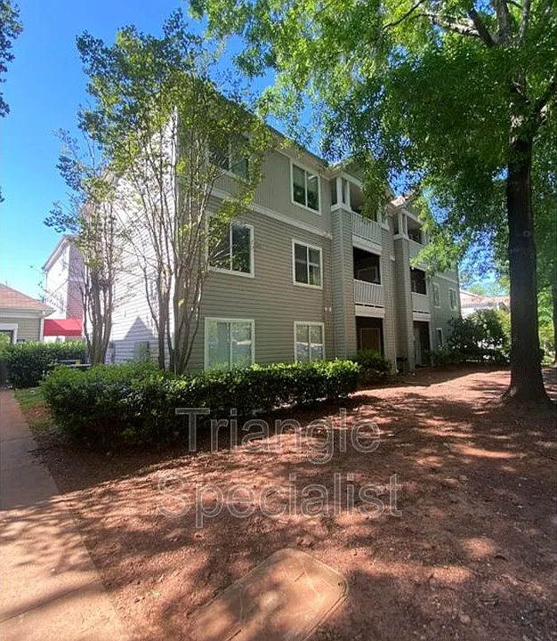 1251 University Ct #203