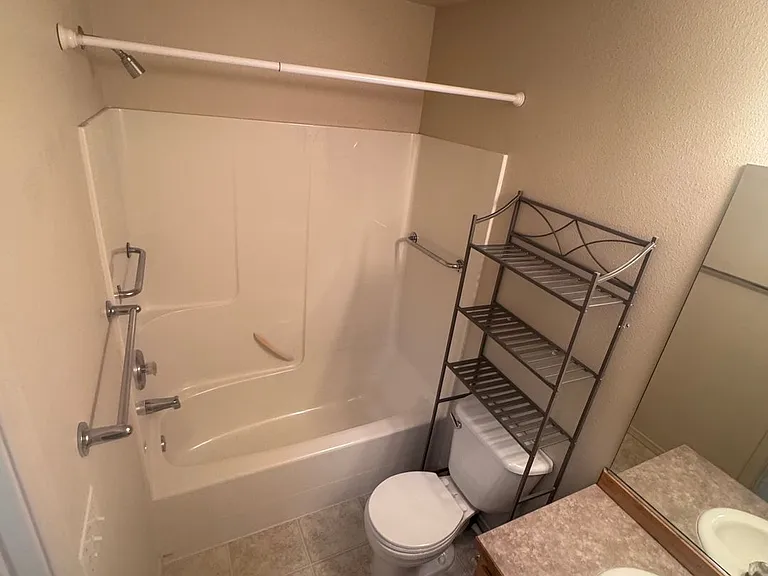 2382 NE Mary Rose Pl #2 — Photo 10