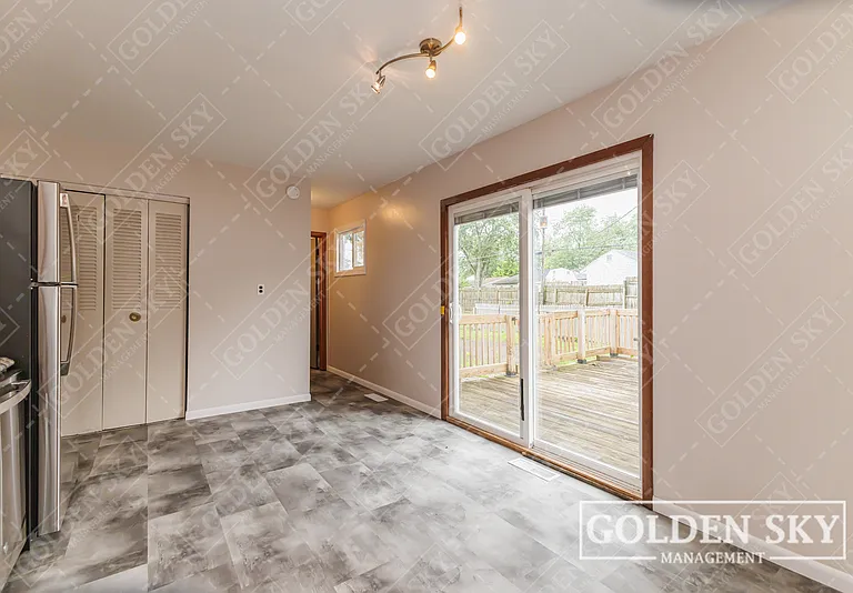 3129 S Opechee Dr — Photo 7