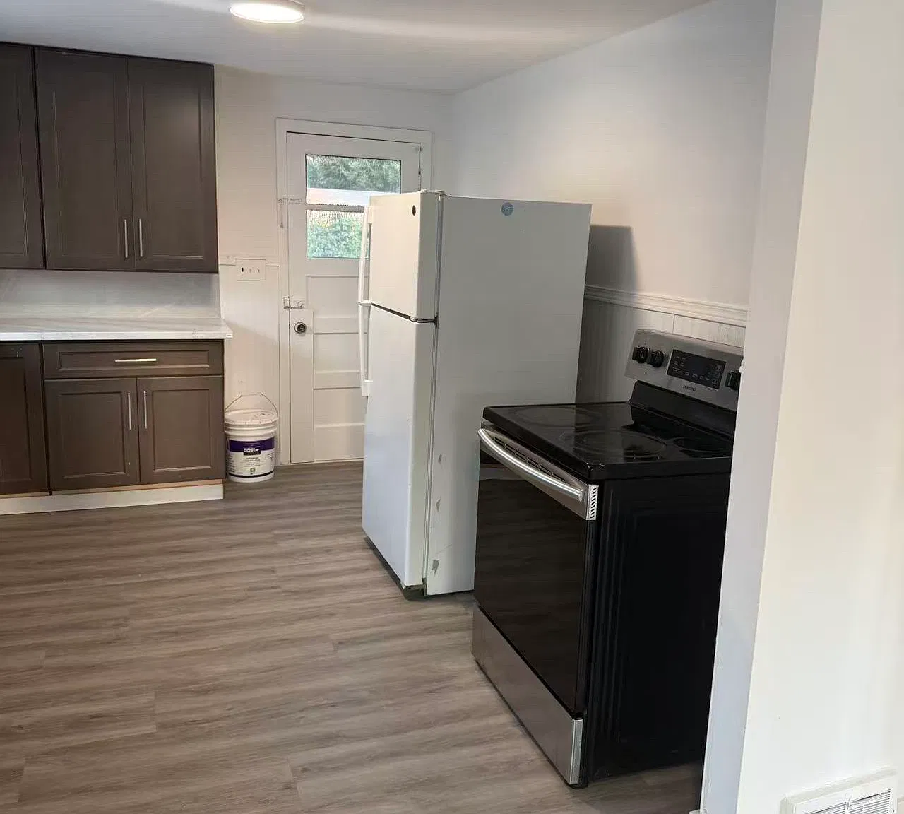 4 bed, 1300 sqft, $2,900 — Photo 2