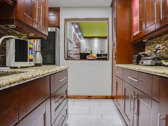 4th image of 83-20 98th St APT 3E