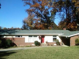 7730 Lake Shore Dr, North Chesterfield, VA 23235