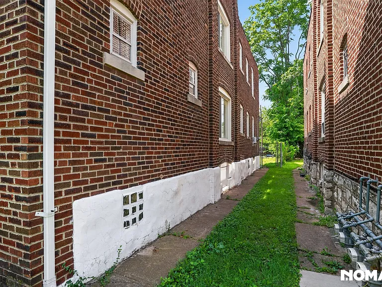 4948 Cote Brilliante Ave #2F — Photo 10