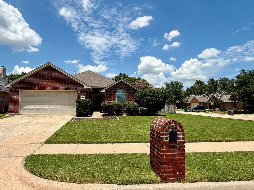 3017 Sweetleaf Dr