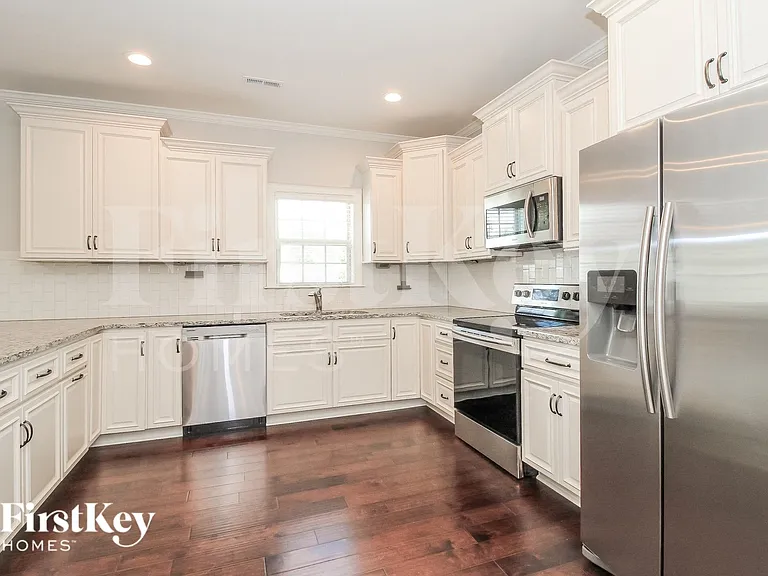 127 Phoenix Ct — Photo 7