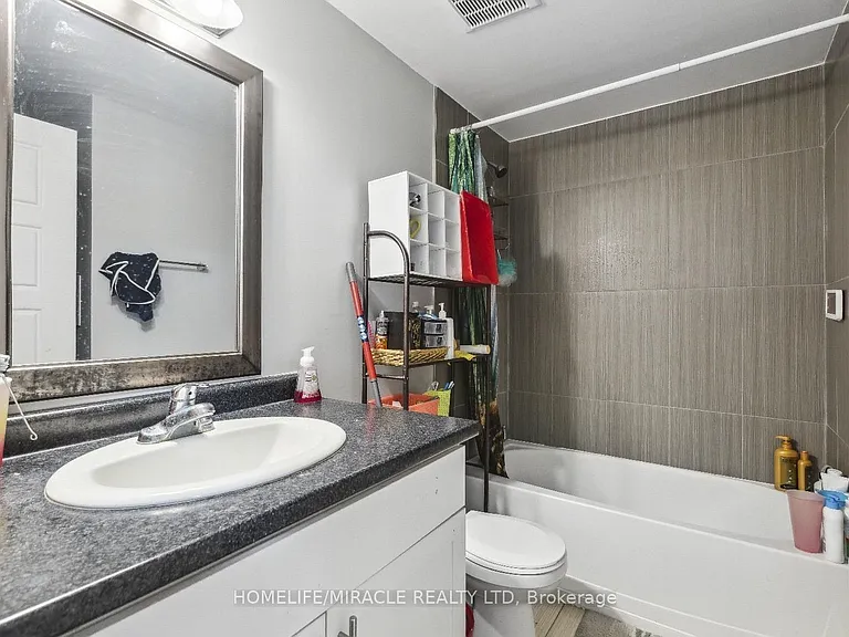 262 Patricia Ave #2 — Photo 17