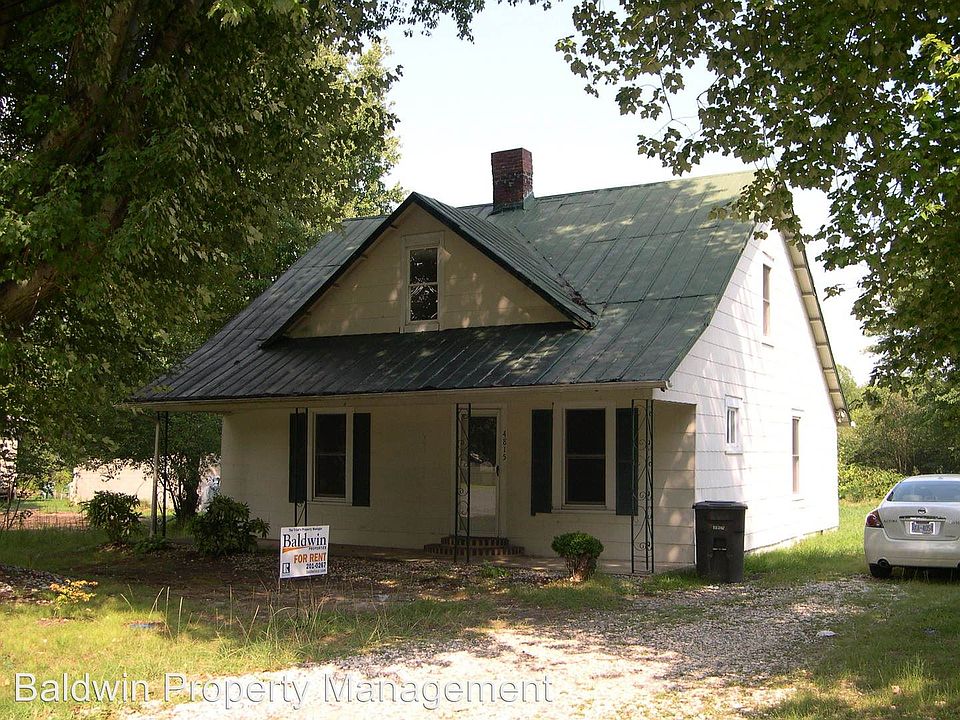 2nd image of 4815 Davis Rd