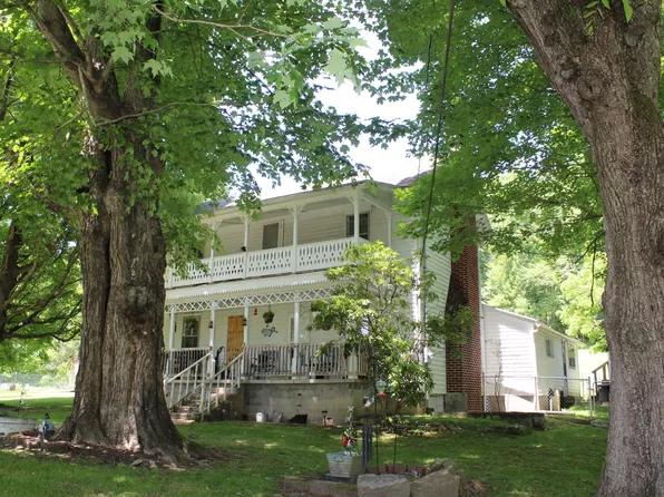 305 Muddlety Valley Rd, Summersville, WV 26651