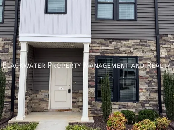 135 English Commons Dr, Lynchburg, VA 24501