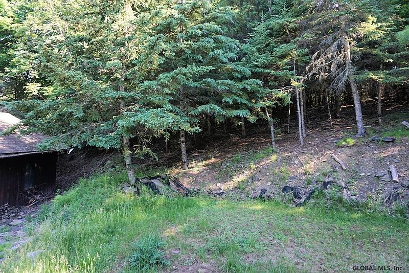 5th image of 227 SITZER Road